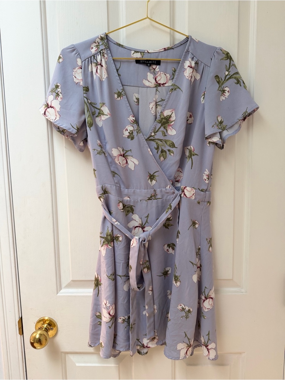 🌸S Dynamite Periwinkle Blue Floral Wrap Dress🌸